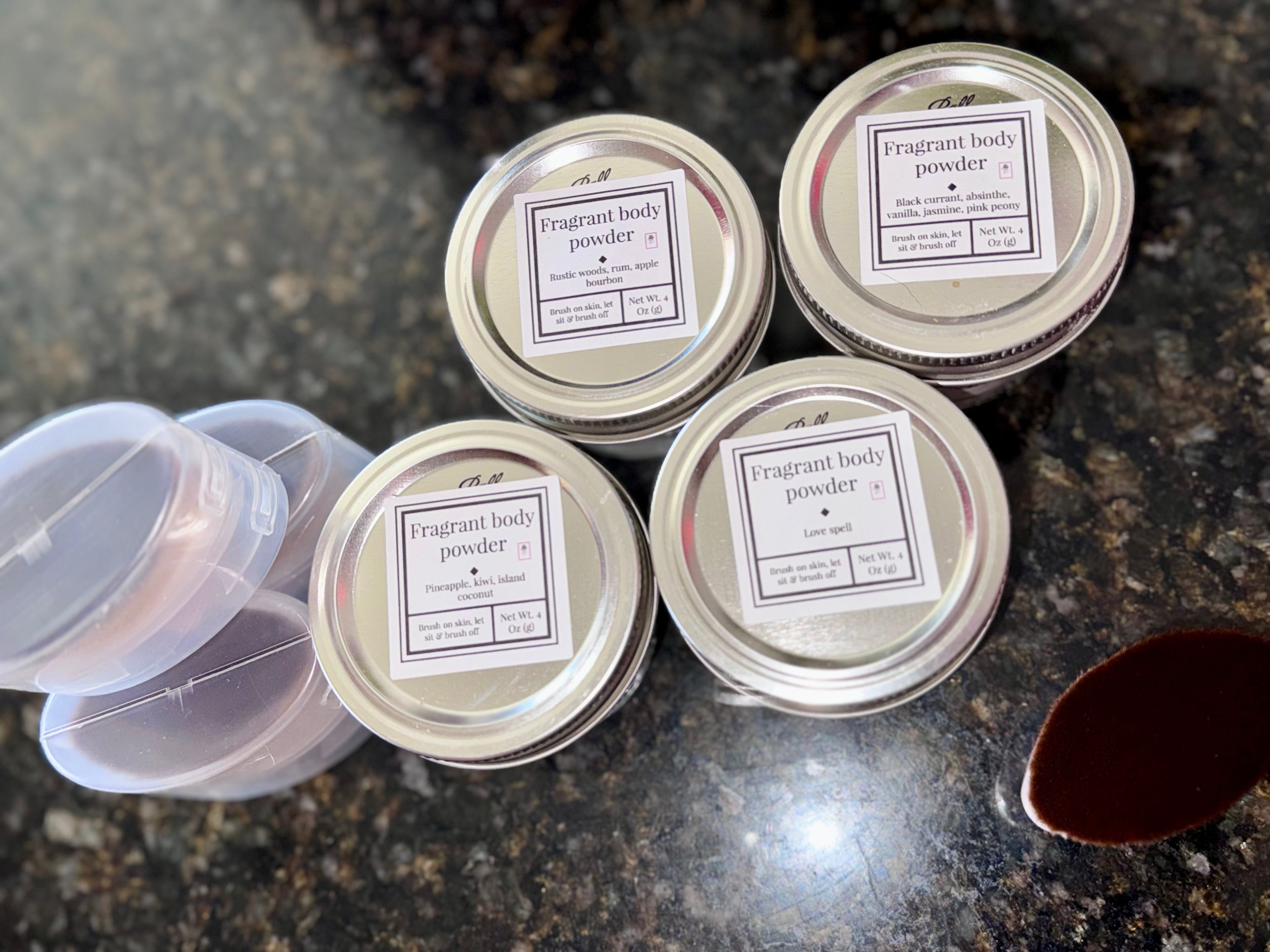 Fragrant body powder